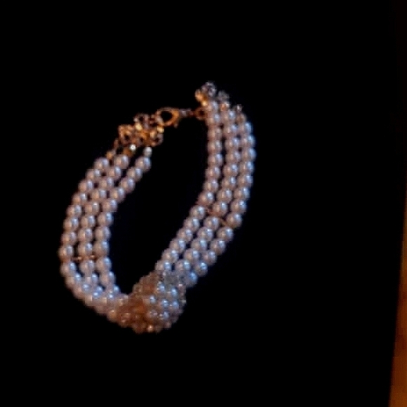 ✨White Beads Beaded Beautiful Bracelet. 🌴 - Picture 4 of 6